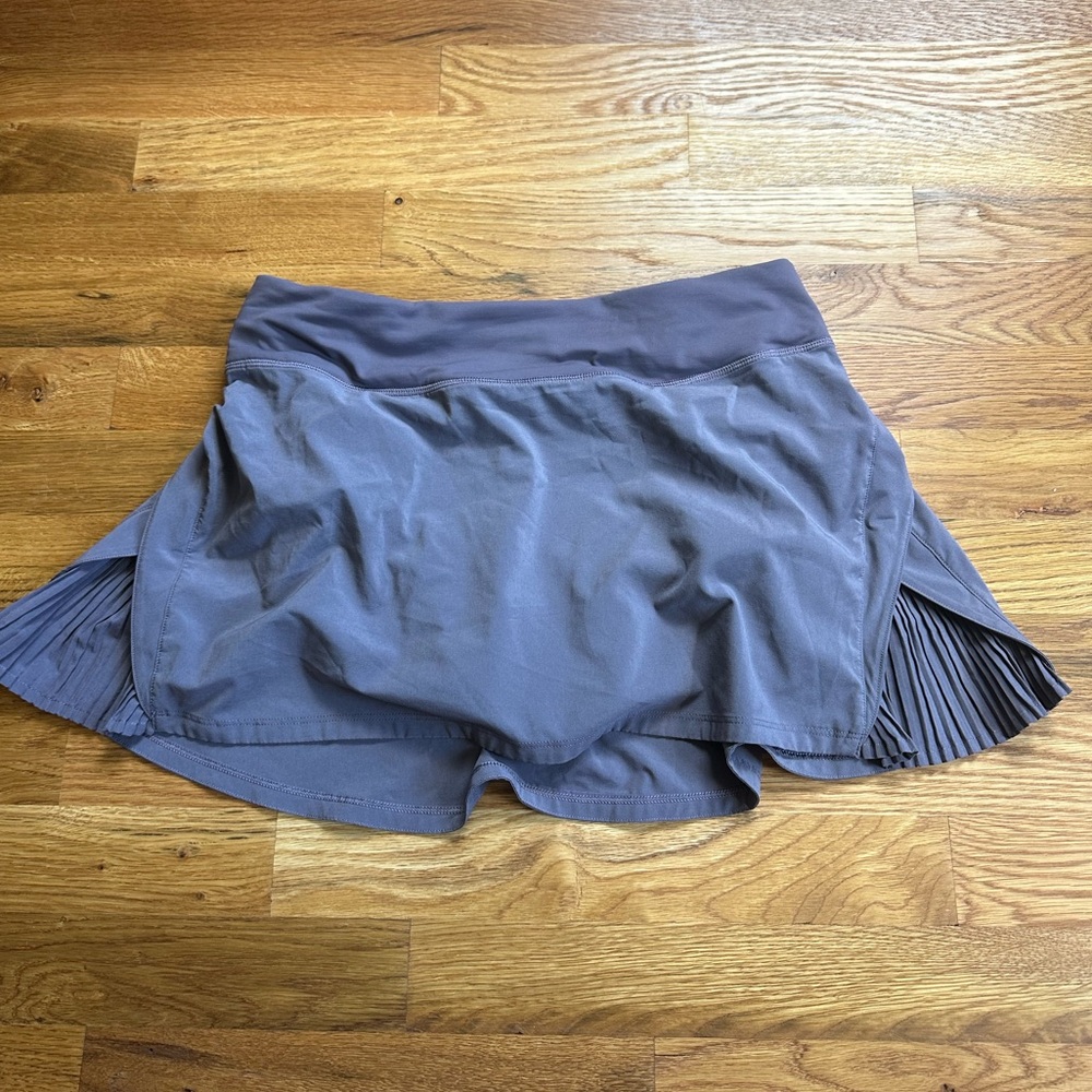 Lululemon skirt! Size 6 style is not sold anymore